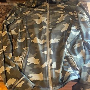 Lululemon define jacket green camo.
